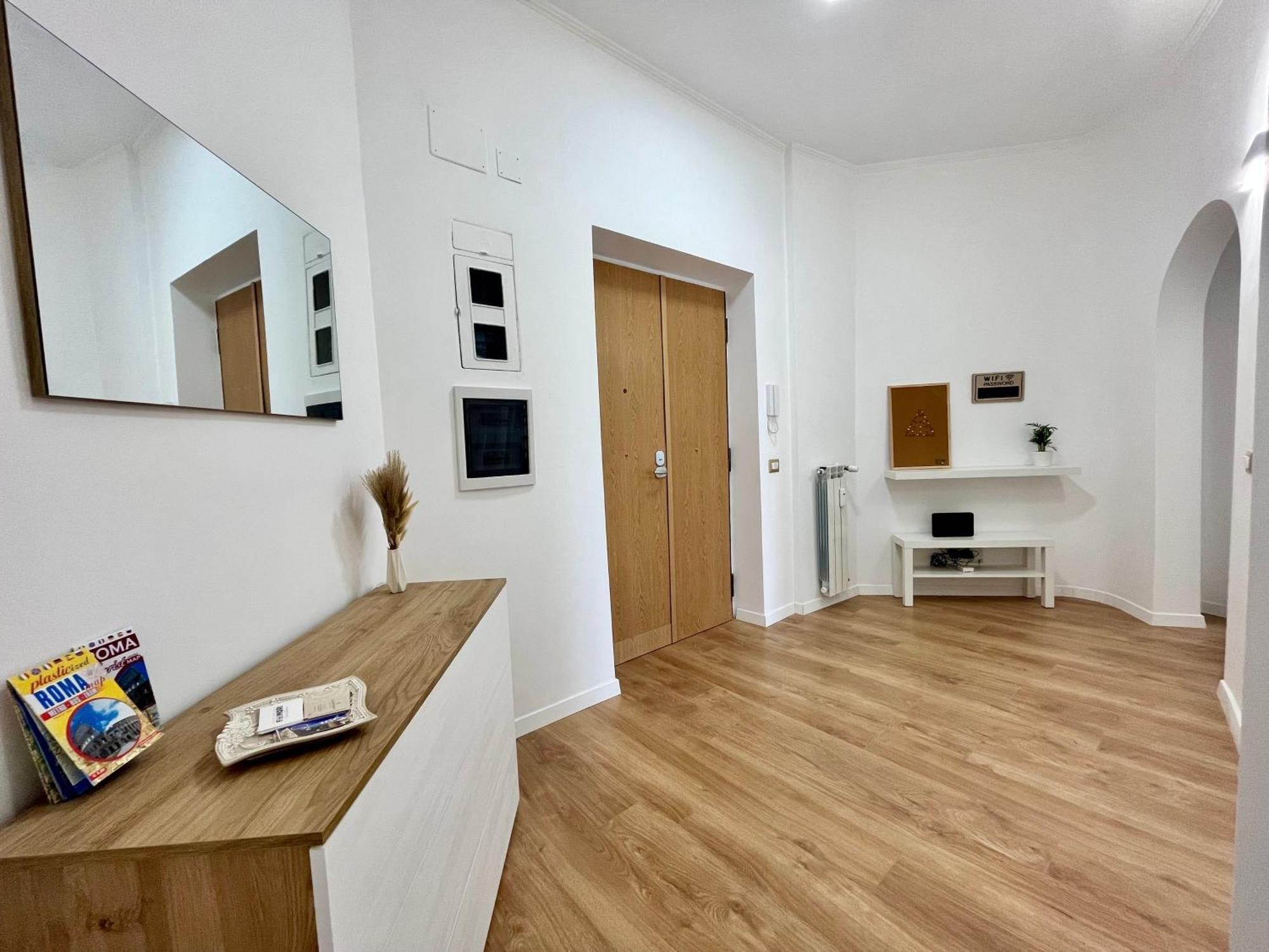 Pyramidhouse - 100mq With View - 2km From The Colosseum Apartamento Roma